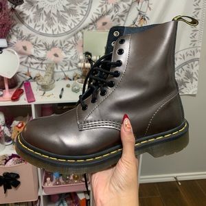 size 7 silver doc martens ankle boots